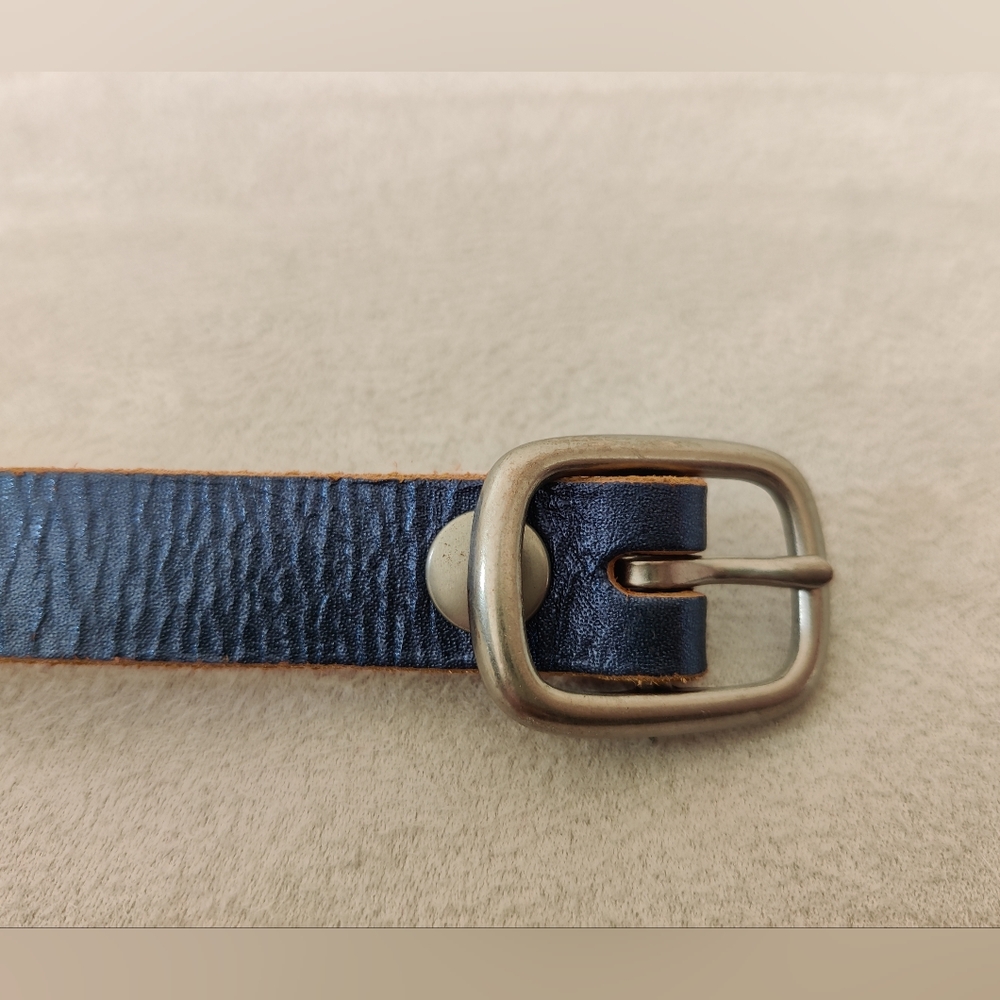Thin Metallic Blue Leather Belt - Picture 2 of 6